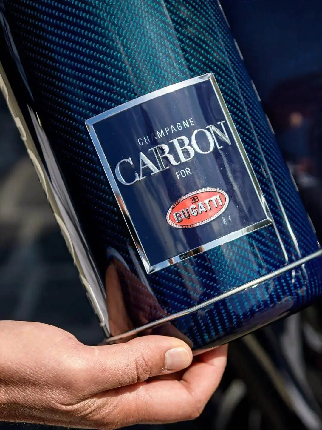 Champagne CARBON Bugatti ƎB.01 | Vintage 2002 - Image 4