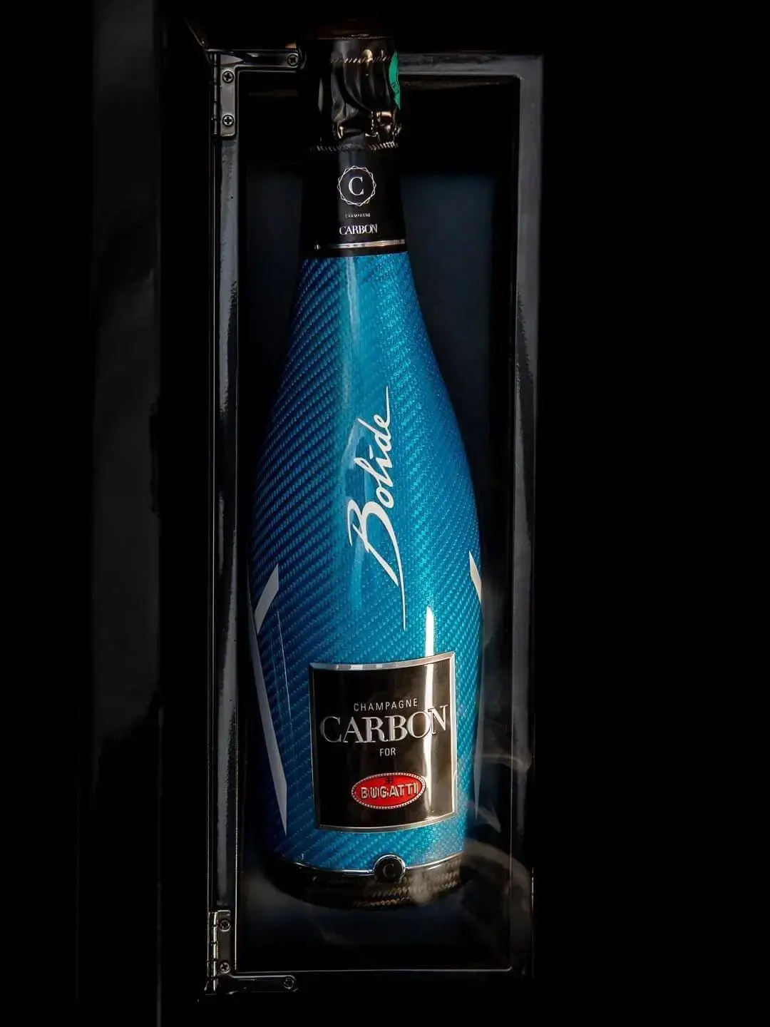 Champagne CARBON Bugatti Bolide ƎB.03 | Vintage 2017 - Image 3