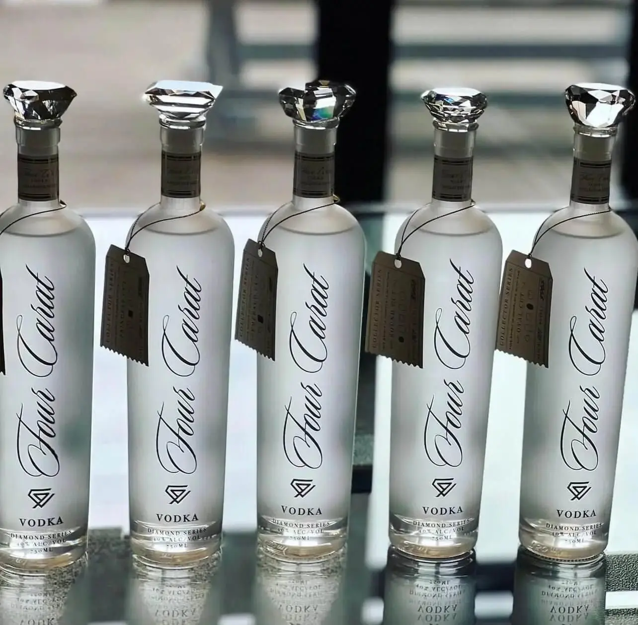 Four Carat Vodka Collectors Edition With Diamond Cut Closure - Image 6