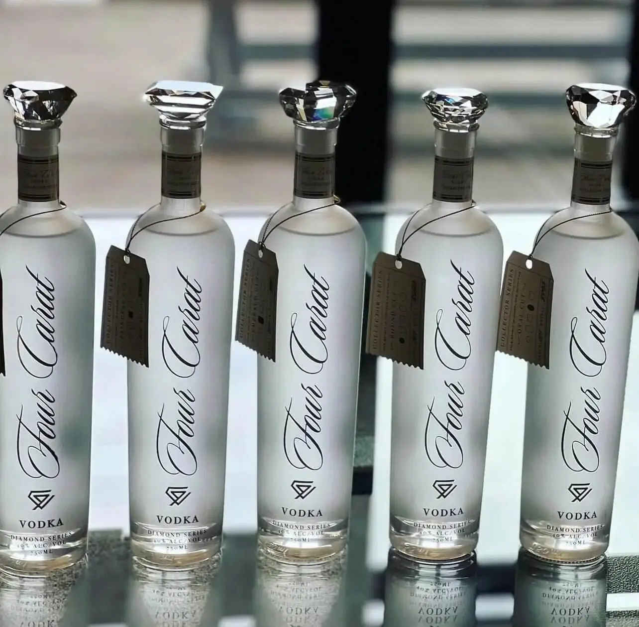 Four Carat Vodka Collectors Edition With Diamond Cut Closure (Full Set) - Image 6