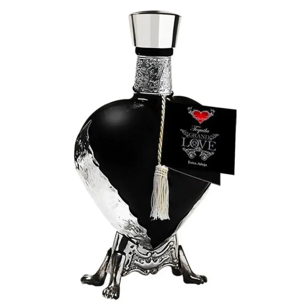 Grand Love Black Heart Extra Anejo