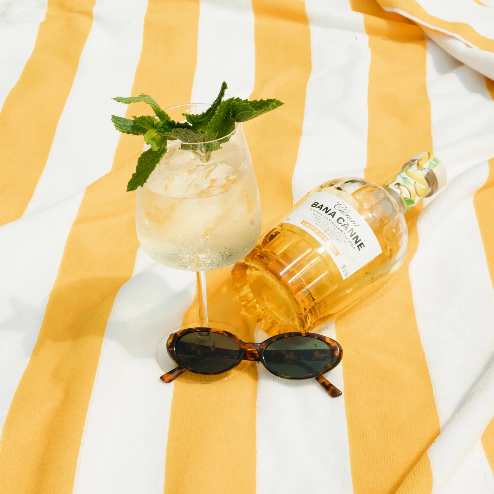 Rhum Clément Bana Canne Liqueur - Image 3